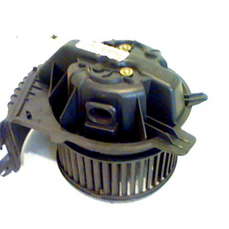 Ventilateur de chauffage occasion RENAULT SCENIC II Phase 1 03-2004->09-2006 1.5 DCI 100ch 7701056598