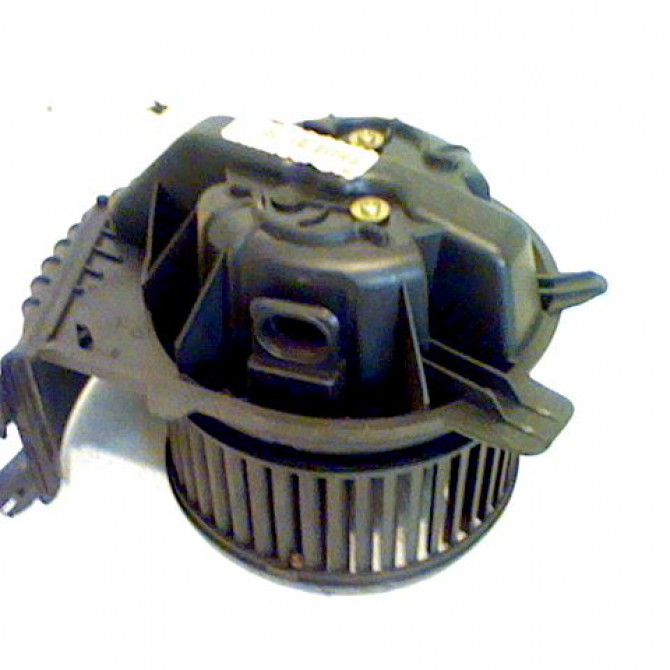 Ventilateur de chauffage occasion RENAULT SCENIC II Phase 1 03-2004->09-2006 1.5 DCI 100ch 7701056598 1