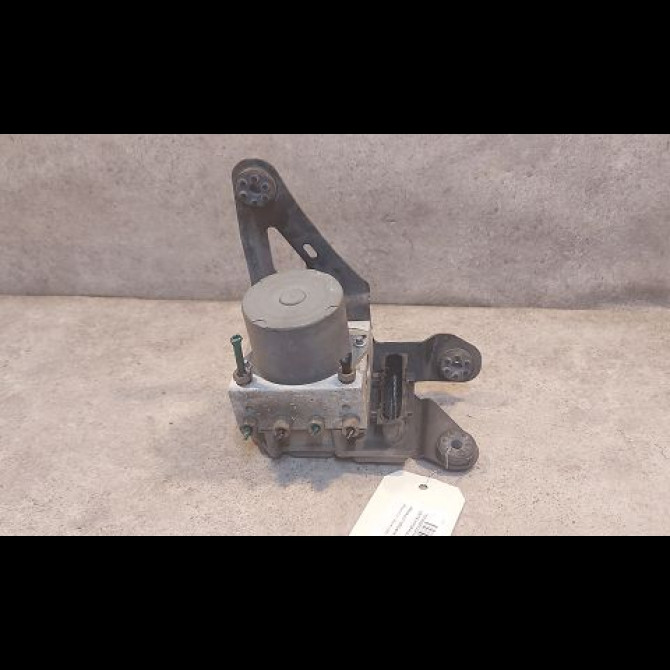 Unité hydraulique ABS occasion RENAULT MEGANE II Phase 1 09-2003->12-2005 1.6 16v 7701067590 1