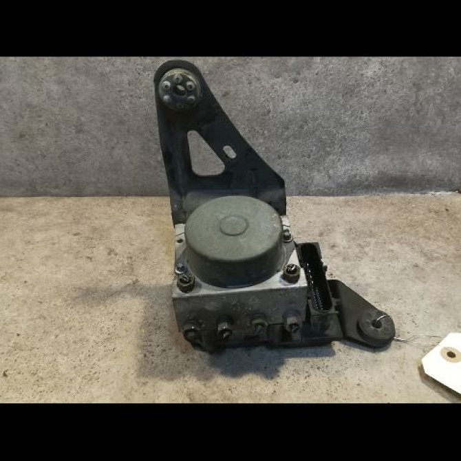 Unité hydraulique ABS occasion RENAULT MEGANE II Phase 2 01-2006->06-2009 1.5 DCI 85ch 7701067590 1