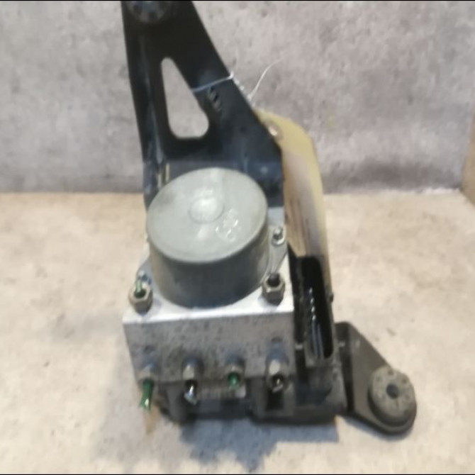 Unité hydraulique ABS occasion RENAULT MEGANE II Phase 2 01-2006->06-2009 1.5 DCI 105ch 7701067590 1