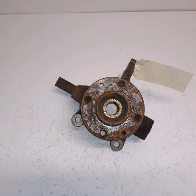 Moyeu avg occasion NISSAN MICRA III Phase 1 04-1995->04-1999 1.4i 88ch 40210AX000 1