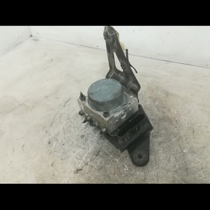 Unité hydraulique ABS occasion RENAULT MEGANE II Phase 2 01-2006->06-2009 1.5 DCI 85ch 7701067590 1