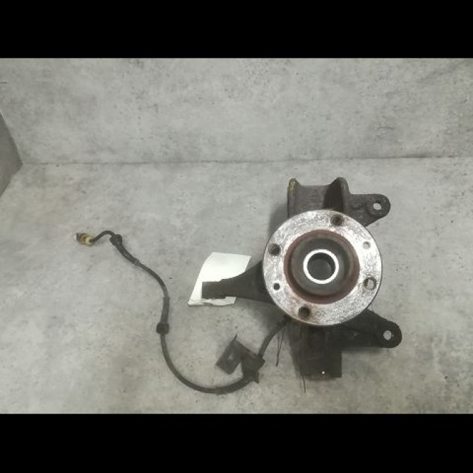 Moyeu avd occasion RENAULT SCENIC II Phase 1 03-2004->09-2006 1.5 DCI 80ch 7701210111 1