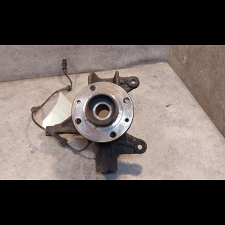 Moyeu avd occasion RENAULT MEGANE II Phase 1 09-2003->12-2005 1.9 DCI 120ch 7701210111