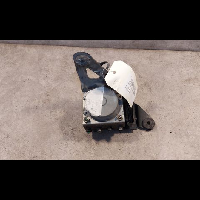 Unité hydraulique ABS occasion RENAULT SCENIC II Phase 1 03-2004->09-2006 1.6i 110ch 7701067590 2