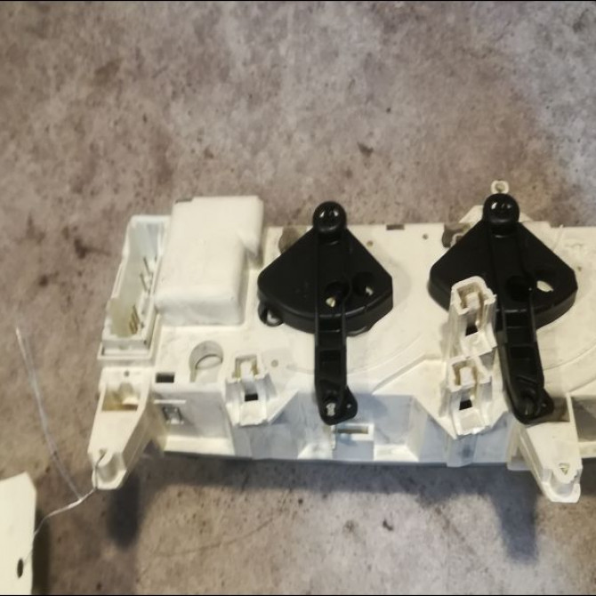 Commande de chauffage occasion RENAULT SCENIC I Phase 1 09-1996->08-1999 1.6i 90ch 2