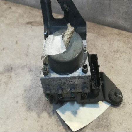 Unité hydraulique ABS occasion RENAULT SCENIC II Phase 1 03-2004->09-2006 1.5 DCI 105ch 7701067590