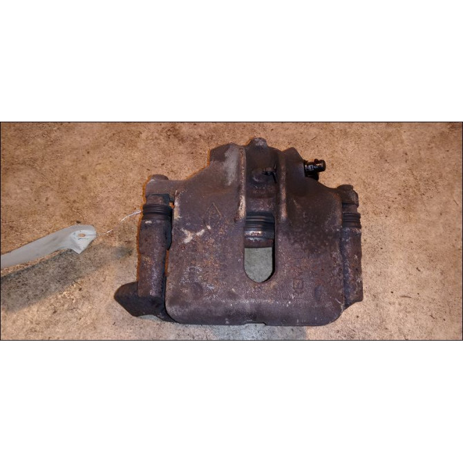 Etrier de frein avant gauche occasion RENAULT LAGUNA I Phase 1 01-1994->04-1998 2.2 D 7701203659 1