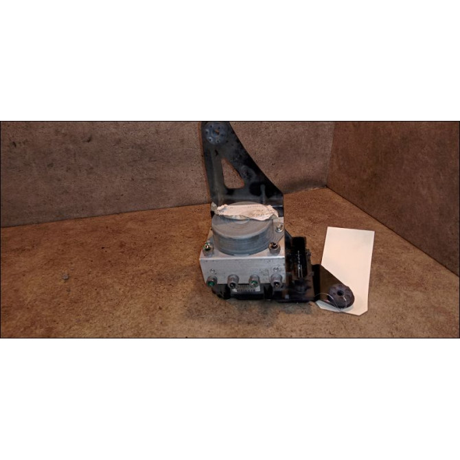Unité hydraulique ABS occasion RENAULT SCENIC II Phase 2 09-2006->04-2009 1.6i 16v 7701067590 1