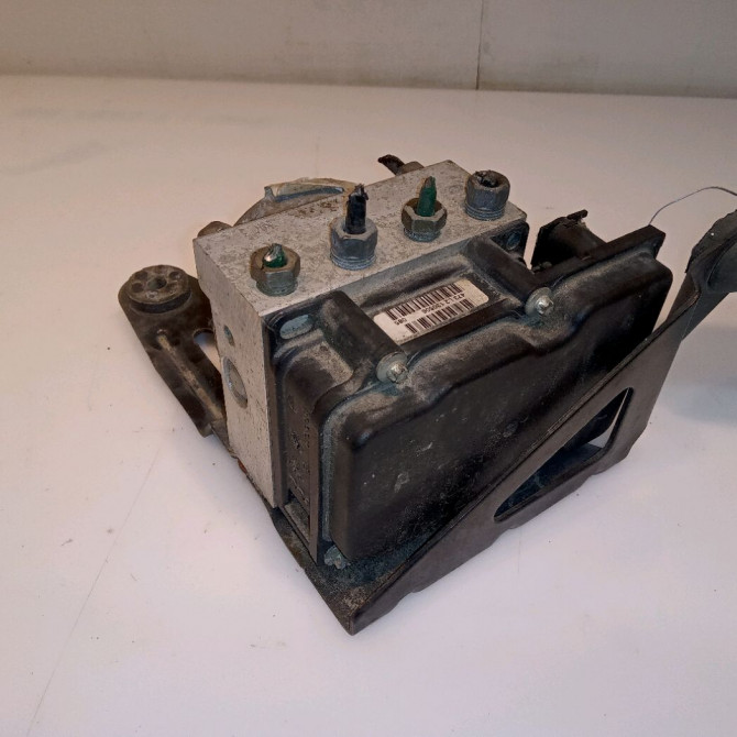 Unité hydraulique ABS occasion RENAULT SCENIC II Phase 1 03-2004->09-2006 1.5 DCI 105ch 7701067590 1
