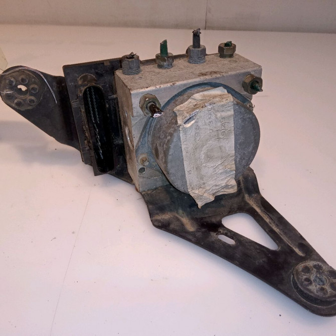 Unité hydraulique ABS occasion RENAULT SCENIC II Phase 1 03-2004->09-2006 1.5 DCI 105ch 7701067590 2