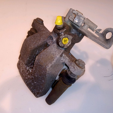 Etrier de frein arrière droit occasion RENAULT SCENIC II Phase 1 03-2004->09-2006 1.5 DCI 105ch 7701208257