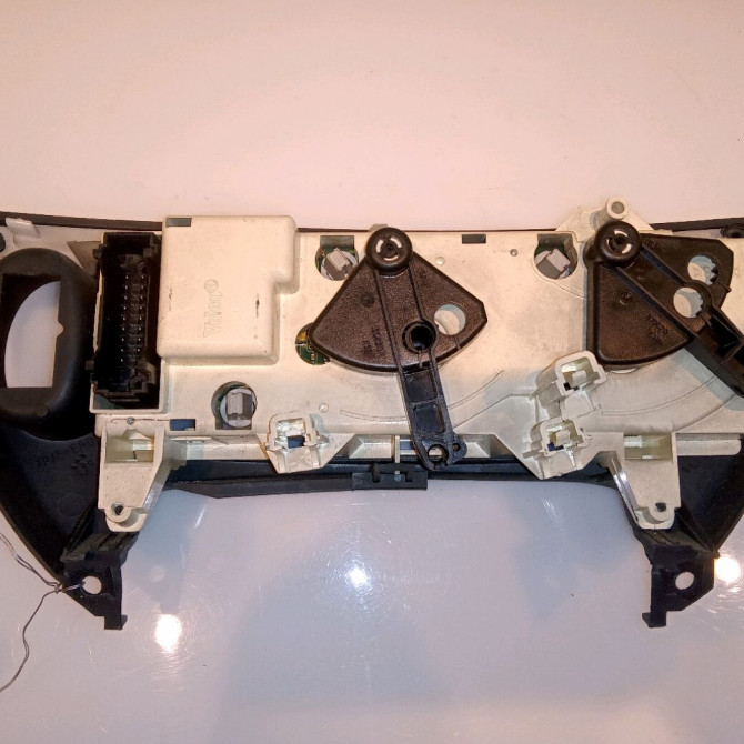 Commande de chauffage occasion RENAULT SCENIC I Phase 1 09-1996->08-1999 1.9 DTI 100ch 2