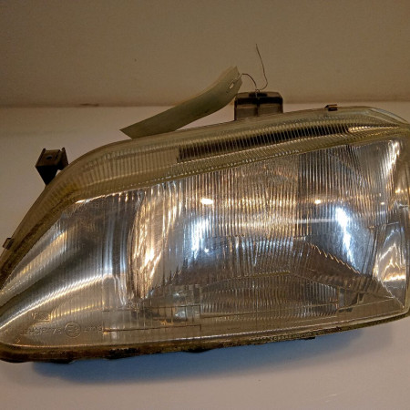 Phare droit occasion RENAULT SCENIC I Phase 1 09-1996->08-1999 1.9 DTI 100ch 260101792R