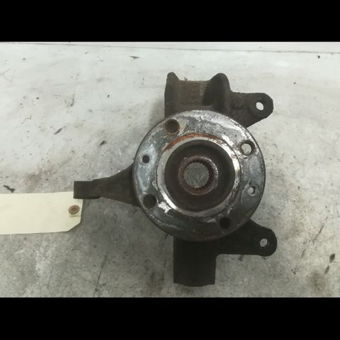 Moyeu avd occasion RENAULT SCENIC II Phase 1 03-2004->09-2006 1.5 DCI 80ch 7701210111 1