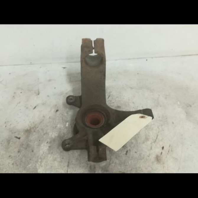 Moyeu avd occasion RENAULT SCENIC II Phase 1 03-2004->09-2006 1.5 DCI 80ch 7701210111 2