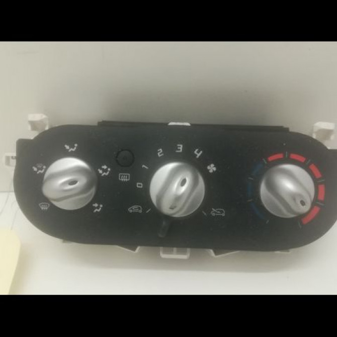 Commande de chauffage occasion RENAULT TWINGO II Phase 1 06-2007->11-2011 1.2i 16v 75ch 1