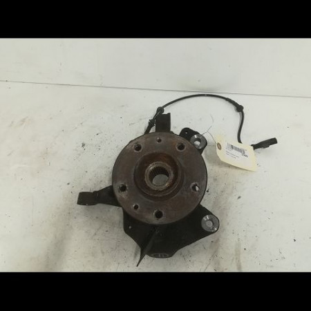 Moyeu avd occasion RENAULT SCENIC III Phase 1 04-2009->11-2011 1.9 DCI 130ch 402101877R