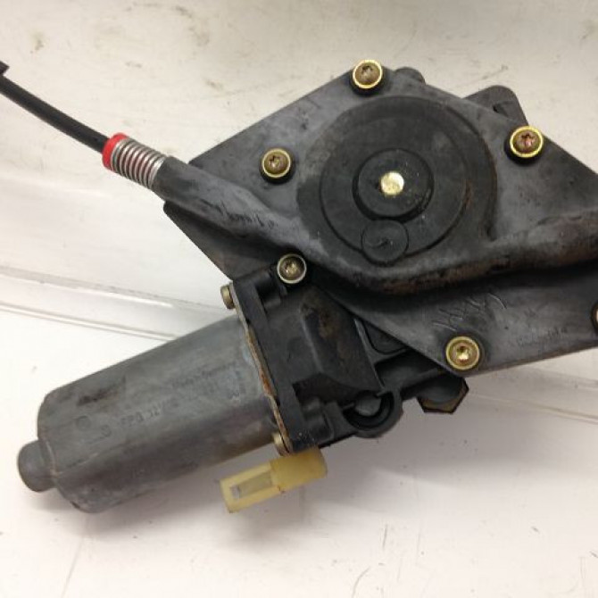 Mecanisme + moteur lève-glace avant droit occasion FORD FIESTA IV Phase 1 09-1995->09-1999 1.25i 1079233 2