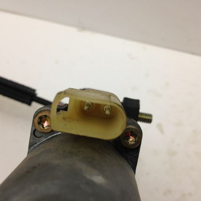 Mecanisme + moteur lève-glace avant droit occasion FORD FIESTA IV Phase 1 09-1995->09-1999 1.25i 1079233 3