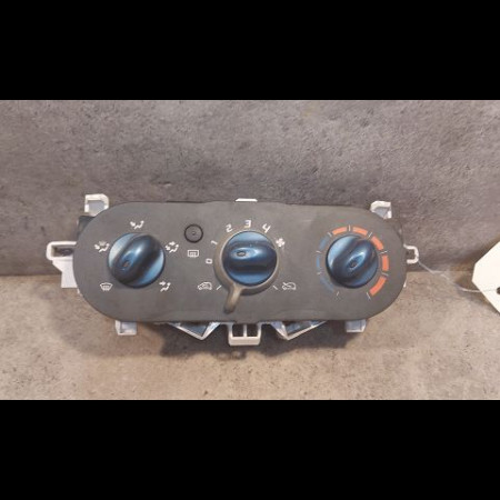 Commande de chauffage occasion RENAULT TWINGO II Phase 1 06-2007->11-2011 1.5 DCI 65ch