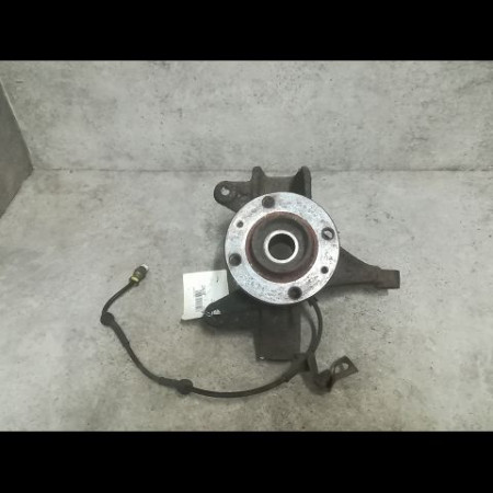 Moyeu avg occasion RENAULT SCENIC II Phase 1 03-2004->09-2006 1.5 DCI 80ch 7701210111