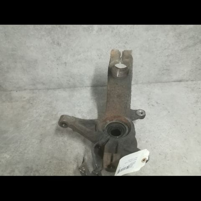 Moyeu avg occasion RENAULT SCENIC II Phase 1 03-2004->09-2006 1.5 DCI 80ch 7701210111 2