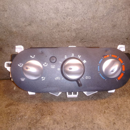 Commande de chauffage occasion RENAULT TWINGO II Phase 1 06-2007->11-2011 1.2i 16v 75ch