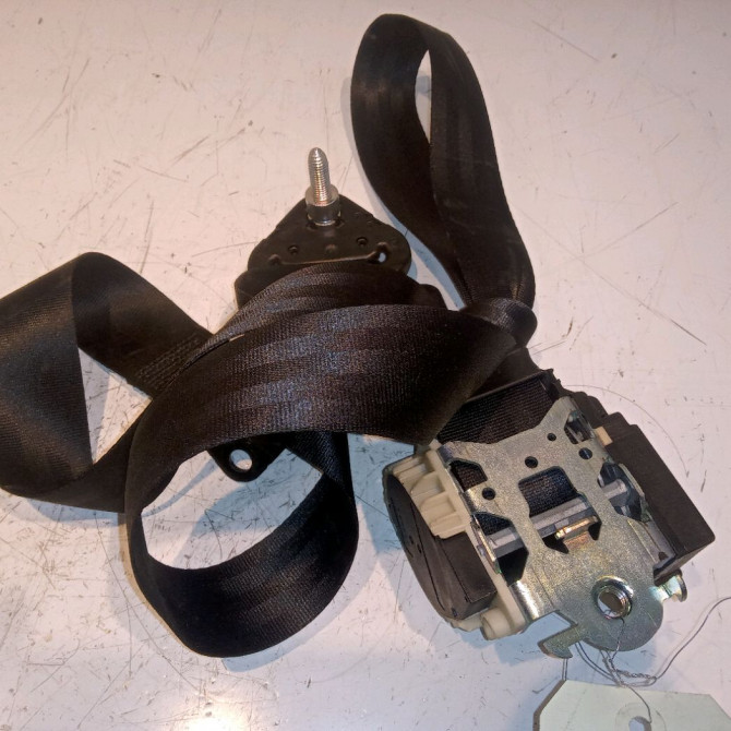 Ceinture arrière droite occasion RENAULT TWINGO II Phase 1 06-2007->11-2011 1.2i 16v 75ch 8200813029 2