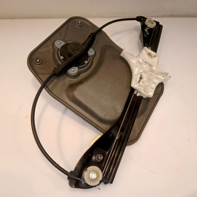 Mecanisme leve-glace arrière gauche occasion SKODA FABIA II Phase 1 05-2007->03-2010 1.4 TDI 80ch 5J4839401B 2