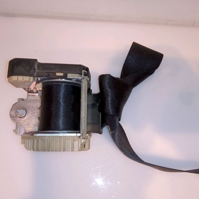 Ceinture arrière droite occasion RENAULT TWINGO II Phase 1 06-2007->11-2011 1.2i 16v 75ch 8200813029 2