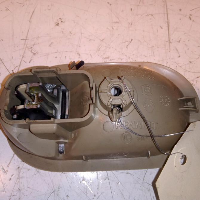 Poignee int porte avg occasion RENAULT SCENIC II Phase 2 09-2006->04-2009 1.9 DCI 130ch 8200843632 2