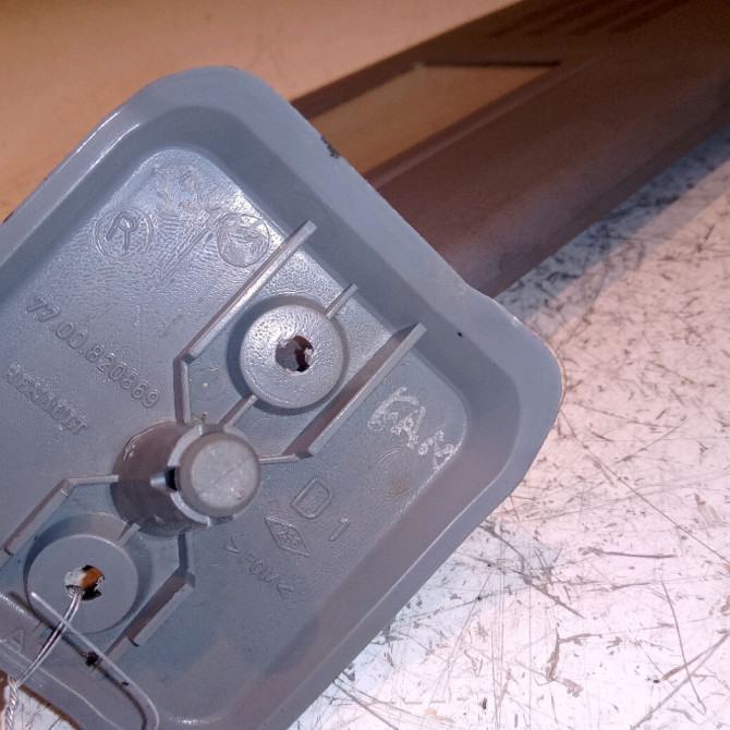 Pare-soleil droit occasion RENAULT TWINGO I Phase 3 08-2000->06-2007 1.2i 8v 60ch 3