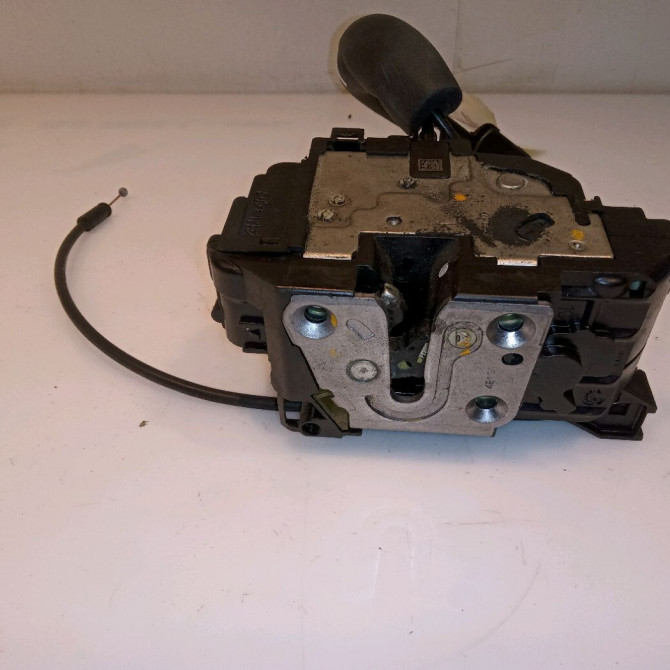 Serrure porte arg occasion RENAULT SCENIC III Phase 1 04-2009->11-2011 1.9 DCI 130ch 825030032R 1