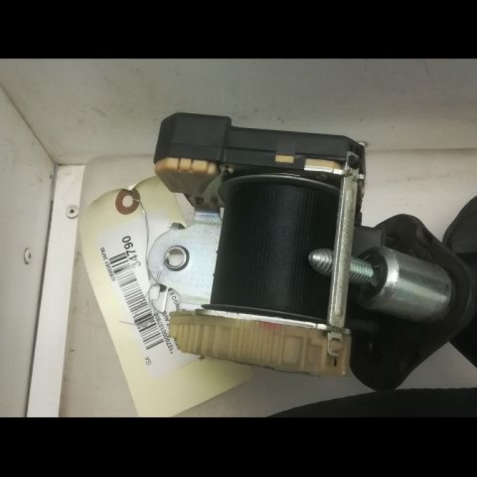 Ceinture avant droite occasion RENAULT TWINGO II Phase 1 06-2007->11-2011 1.2i 16v 75ch 8200813024 2