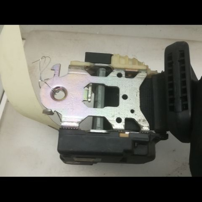 Ceinture avant droite occasion RENAULT TWINGO II Phase 1 06-2007->11-2011 1.2i 16v 75ch 8200813024 3