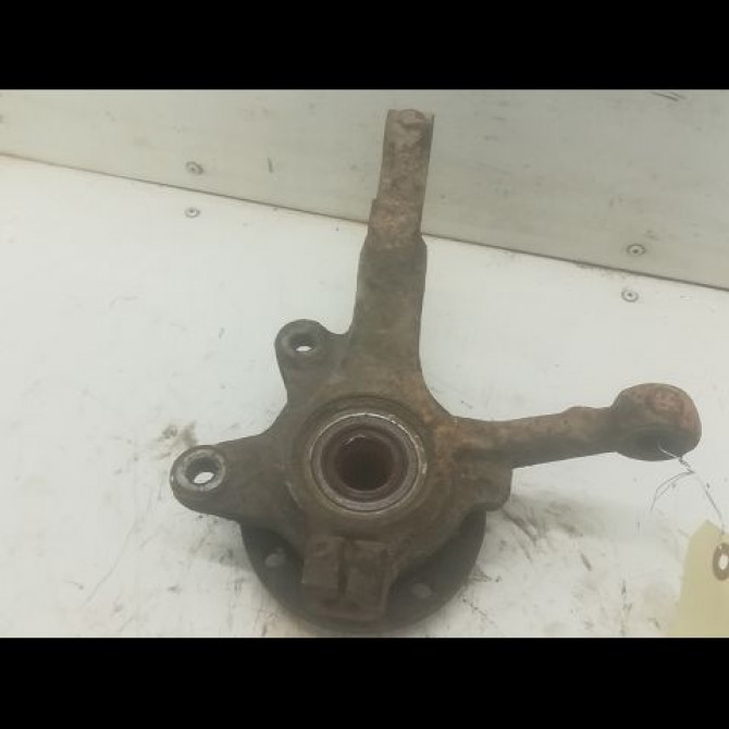 Moyeu avd occasion RENAULT EXPRESS Phase 1 11-1985->09-1994 1.1i 8v 45ch 7701205778 2