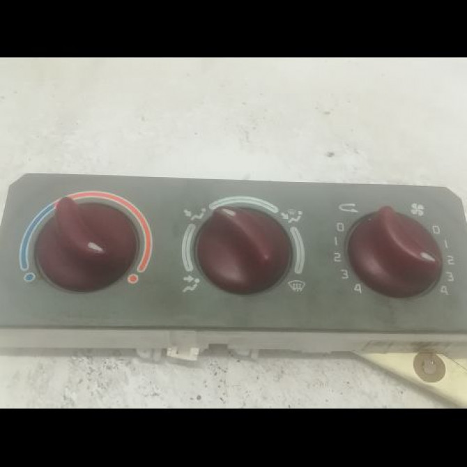 Commande de chauffage occasion RENAULT TWINGO I Phase 3 08-2000->06-2007 1.2i 1