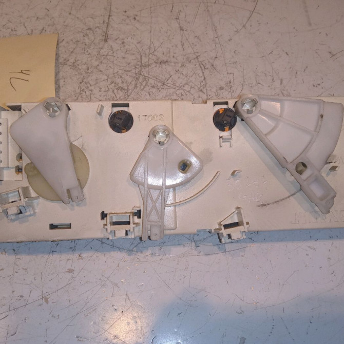 Commande de chauffage occasion RENAULT TWINGO I Phase 3 08-2000->06-2007 1.2i 8v 60ch 2