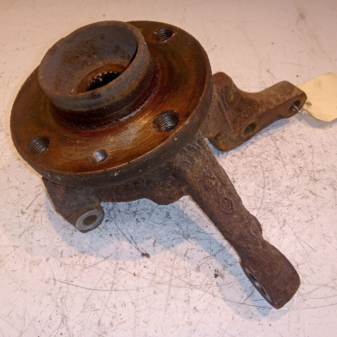 Moyeu avg occasion RENAULT TWINGO I Phase 3 08-2000->06-2007 1.2i 8v 60ch 7701205778 1