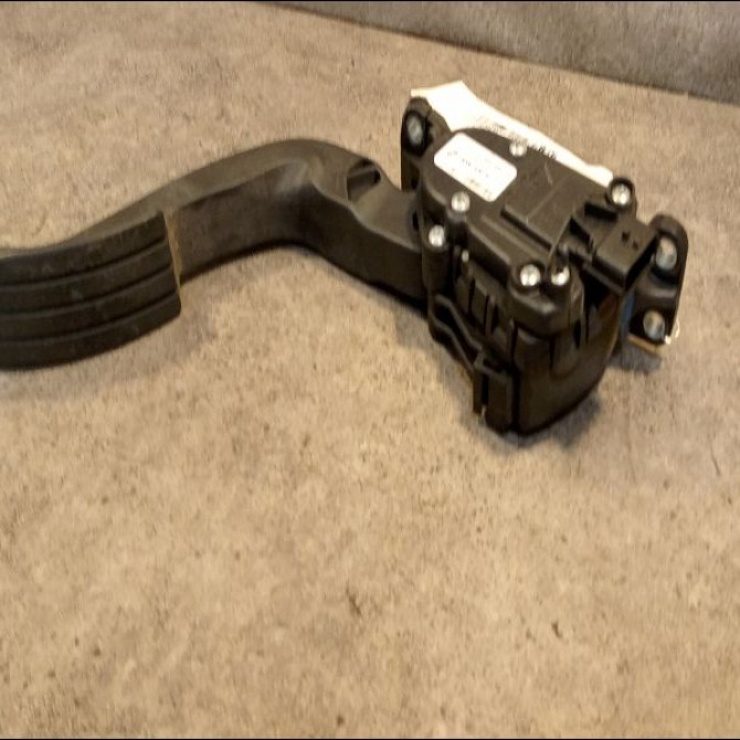 Potentiometre accelerateur occasion RENAULT TWINGO II Phase 1 06-2007->11-2011 1.5 DCI 65ch 1