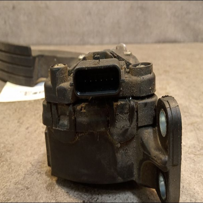 Potentiometre accelerateur occasion RENAULT TWINGO II Phase 1 06-2007->11-2011 1.5 DCI 65ch 2