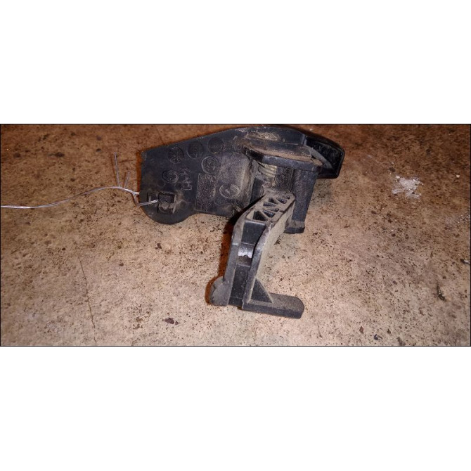 Poignee ext porte avd occasion RENAULT TWINGO I Phase 1 04-1993->08-1998 1.2i 55ch 7700822425 2