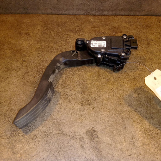 Potentiometre accelerateur occasion RENAULT TWINGO II Phase 1 06-2007->11-2011 1.2i 16v 75ch 1