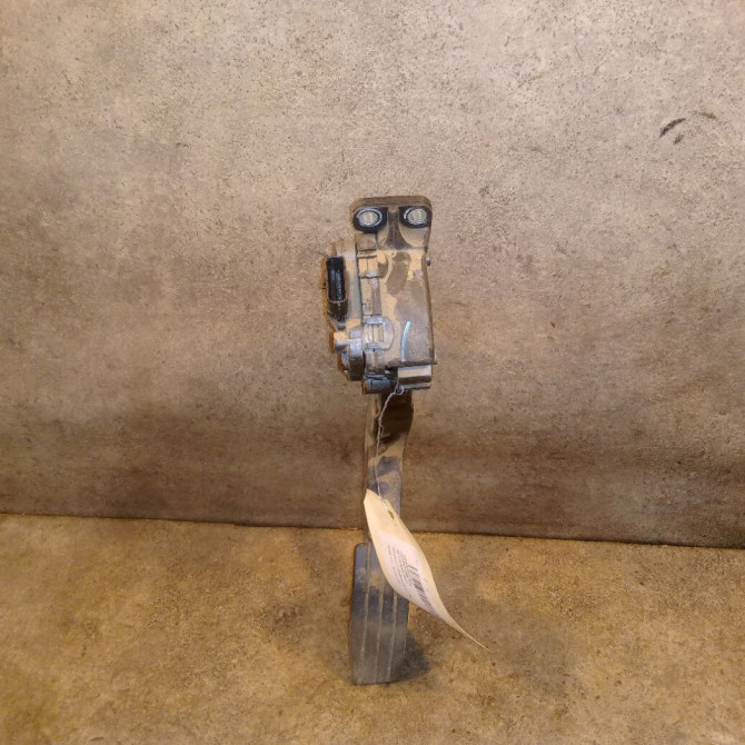 Potentiometre accelerateur occasion RENAULT TWINGO II Phase 1 06-2007->11-2011 1.2i 16v 75ch 2