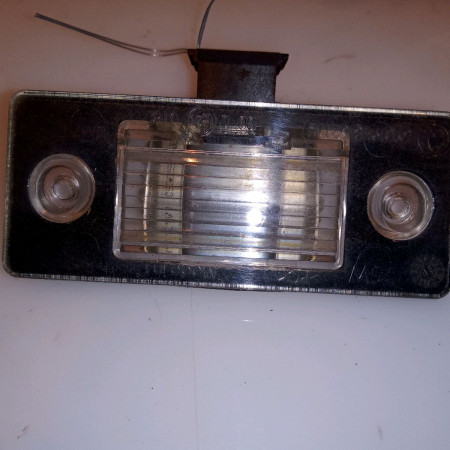 Eclaireur plaque de police d occasion SKODA FABIA II Phase 1 05-2007->03-2010 1.4 TDI 80ch 6Y0943021E