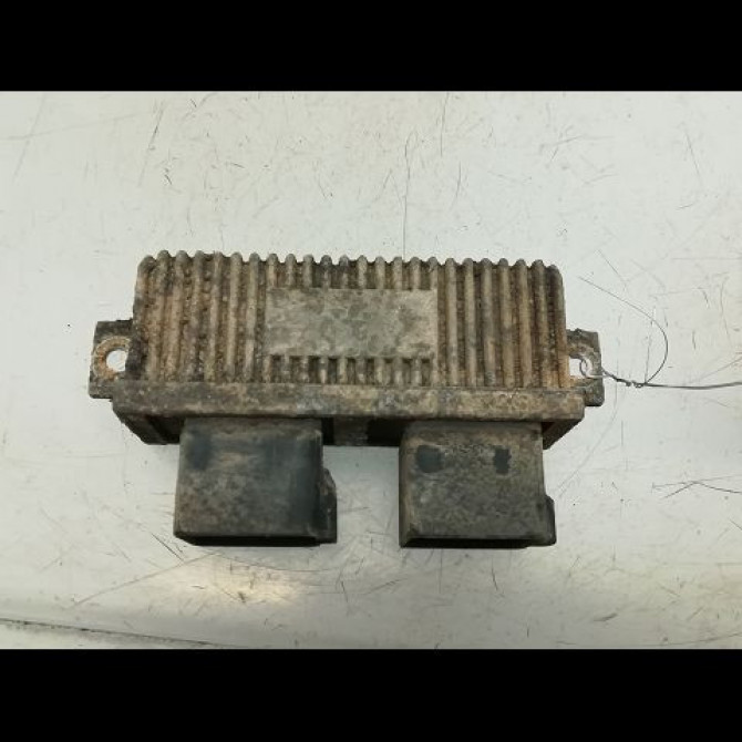 Boitier de préchauffage occasion RENAULT ESPACE IV Phase 1 09-2002->03-2006 3.0 DCI 8200427988 1