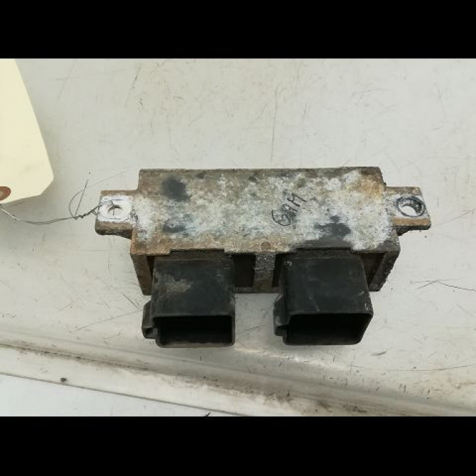 Boitier de préchauffage occasion RENAULT ESPACE IV Phase 1 09-2002->03-2006 3.0 DCI 8200427988 2