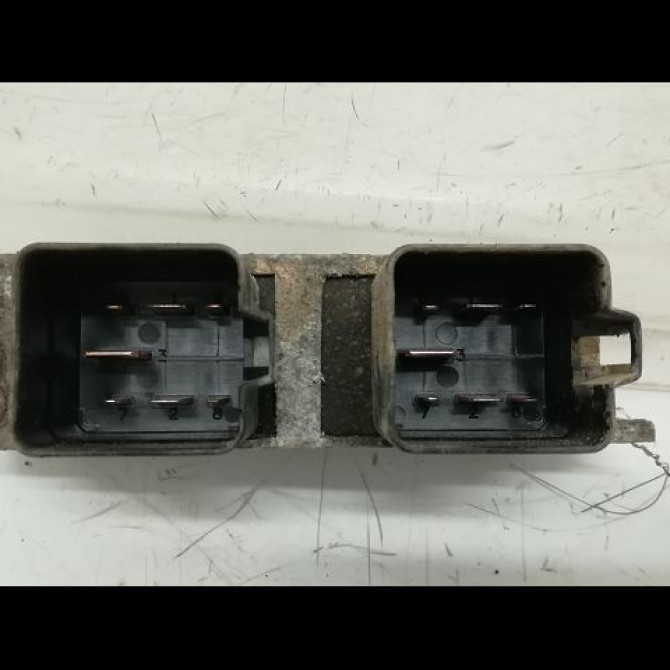 Boitier de préchauffage occasion RENAULT ESPACE IV Phase 1 09-2002->03-2006 3.0 DCI 8200427988 3